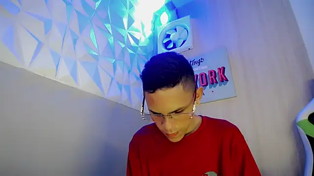 sombra 18 online show from August 2026 10:56:02 PM