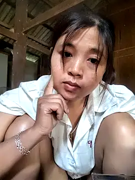 Snapshot of Tryphena chatting on May 2026 02:41:01 AM Tryphena online show from May 2026 02:41:01 AM