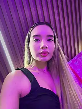 Snapshot of Julieta_valencia chatting on May 2026 01:19:01 PM Julieta valencia online show from May 2026 01:19:01 PM