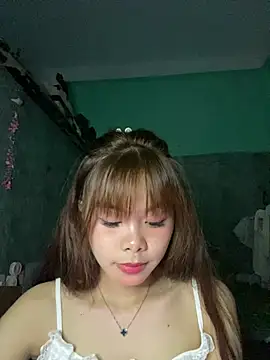 Snapshot of Cry_sexy chatting on July 2026 04:16:02 PM Cry sexy online show from July 2026 04:16:02 PM
