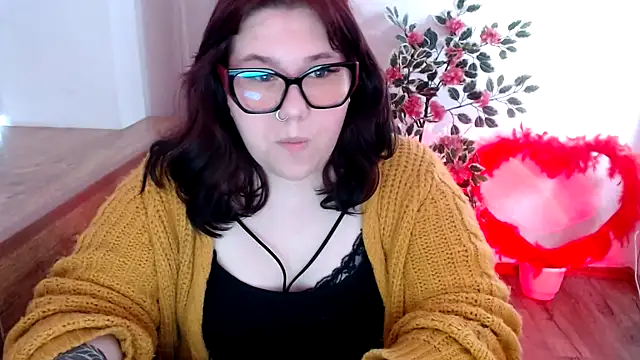 KarolinasHot online show from June 2026 02:36:02 AM