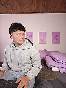 Wildseductor1 online show from June 2026 09:26:01 PM