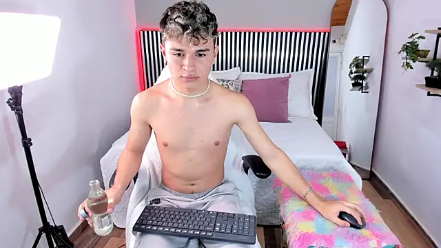 Valerius Angel online show from July 2026 12:35:02 AM
