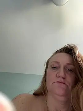 Snapshot of Kellilyn10 chatting on July 2026 07:38:01 PM Kellilyn10 online show from July 2026 07:38:01 PM