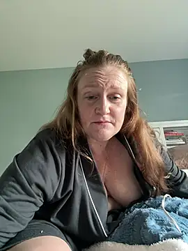 Snapshot of Kellilyn10 chatting on July 2026 09:50:01 PM Kellilyn10 online show from July 2026 09:50:01 PM