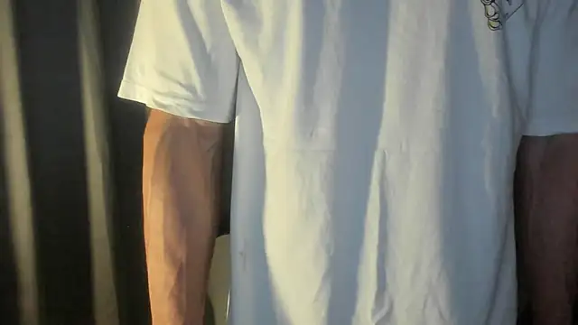 Snapshot of mysterious_muscles chatting on May 2026 04:08:01 AM mysterious muscles online show from May 2026 04:08:01 AM