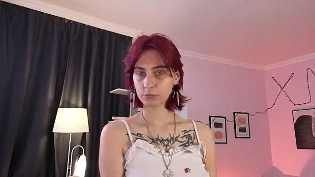 Snapshot of Cruela_Bena chatting on June 2026 03:05:01 PM Cruela Bena online show from June 2026 03:05:01 PM
