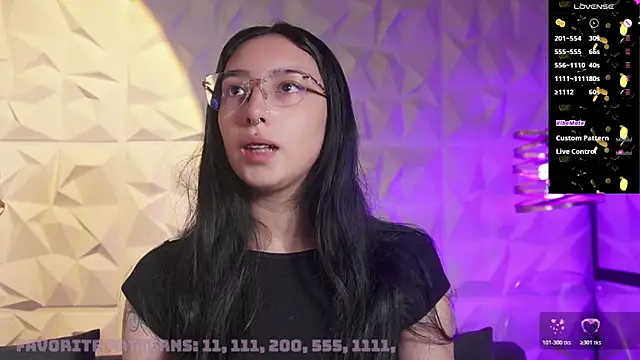 Snapshot of zara_bliss chatting on May 2026 11:05:01 AM zara bliss online show from May 2026 11:05:01 AM