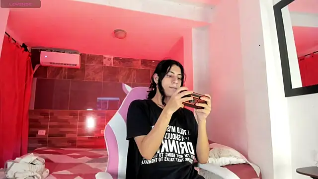 Snapshot of angel_hass18 chatting on June 2026 03:09:02 AM angel hass18 online show from June 2026 03:09:02 AM