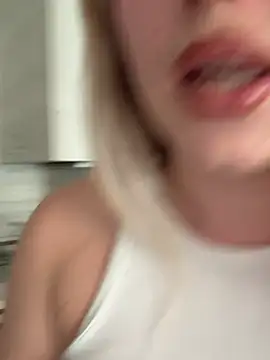 lilixcake online show from May 2026 01:40:02 PM
