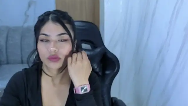 Jade tf online show from May 2026 01:10:02 PM