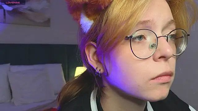 Snapshot of FoxxyyPolly chatting on June 2026 07:03:01 AM FoxxyyPolly online show from June 2026 07:03:01 AM