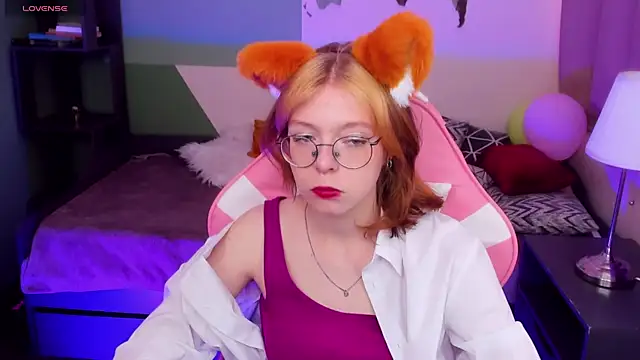 Snapshot of FoxxyyPolly chatting on June 2026 05:41:02 AM FoxxyyPolly online show from June 2026 05:41:02 AM