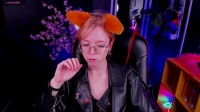 Snapshot of FoxxyyPolly chatting on July 2026 05:14:02 AM FoxxyyPolly online show from July 2026 05:14:02 AM
