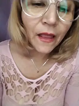 Snapshot of vitaminafranccesca chatting on May 2026 07:33:01 PM vitaminafranccesca online show from May 2026 07:33:01 PM