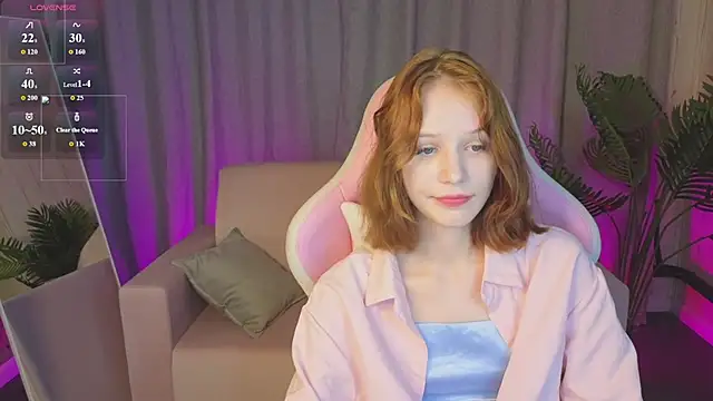 Snapshot of AliceJohansone chatting on June 2026 01:39:01 AM AliceJohansone online show from June 2026 01:39:01 AM