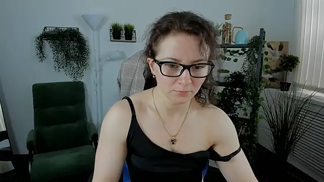 AureliaGleam online show from June 2026 03:16:02 AM