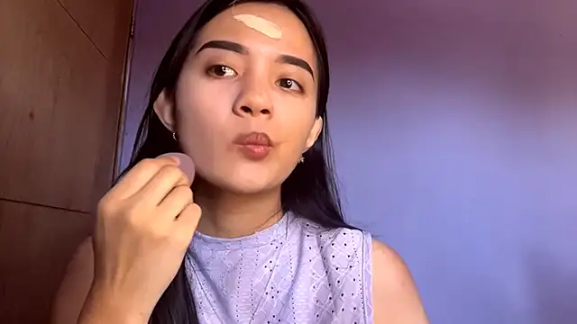 Snapshot of LiliaMadon chatting on May 2026 01:00:01 AM LiliaMadon online show from May 2026 01:00:01 AM