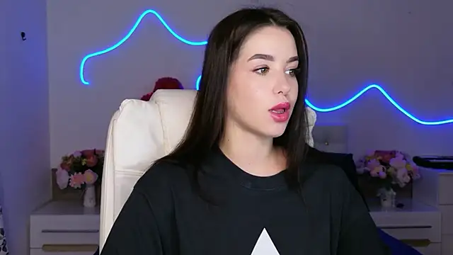 MaddiePerez online show from June 2026 03:11:02 PM
