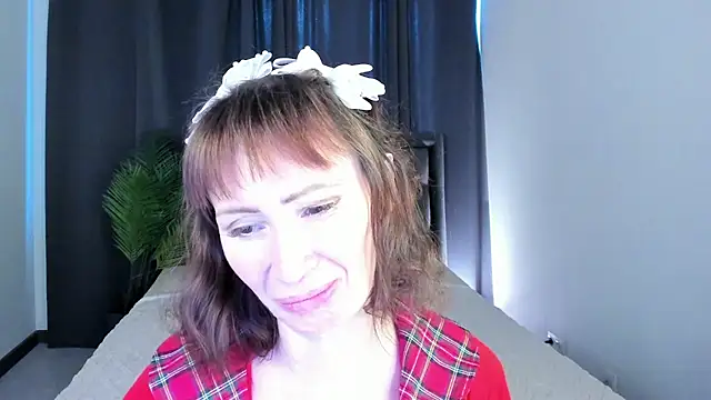 gracekellyyy online show from June 2026 12:33:01 PM