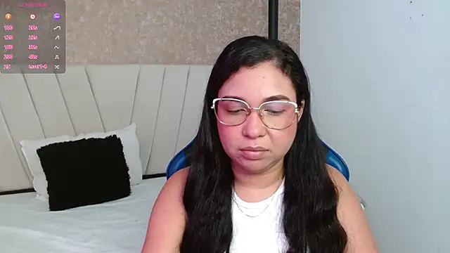 Snapshot of AliceSmity__ chatting on June 2026 03:34:02 PM AliceSmity online show from June 2026 03:34:02 PM