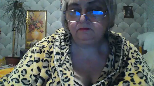 MarinaFarina53 online show from June 2026 09:28:02 PM