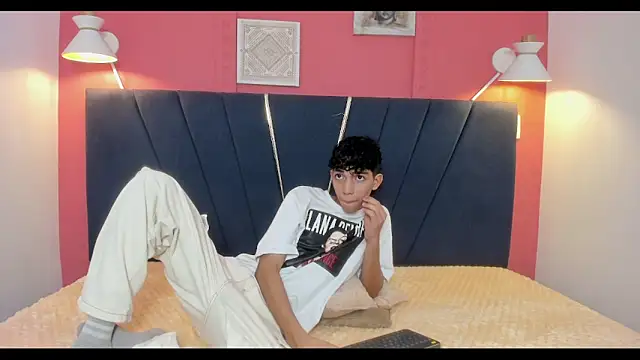 Snapshot of ero_boy40 chatting on May 2026 03:26:01 AM ero boy40 online show from May 2026 03:26:01 AM