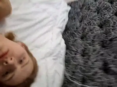 Snapshot of mooniekiss chatting on May 2026 11:37:02 AM mooniekiss online show from May 2026 11:37:02 AM
