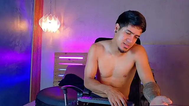 criss hardcock  online show from June 2026 01:27:01 PM