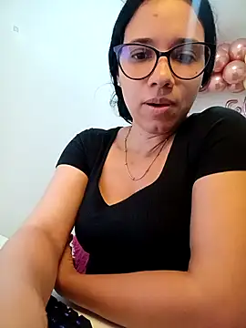 Snapshot of alanahot94 chatting on May 2026 12:16:02 AM alanahot94 online show from May 2026 12:16:02 AM