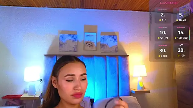 Victoria Hils online show from May 2026 04:04:01 PM