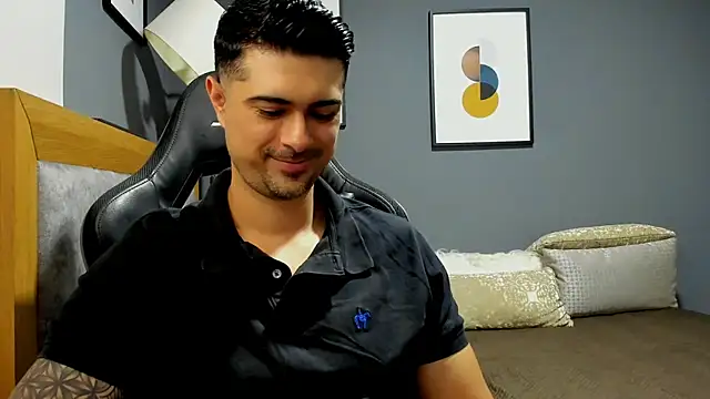 Snapshot of ZEI-001 chatting on June 2026 09:39:01 PM ZEI-001 online show from June 2026 09:39:01 PM