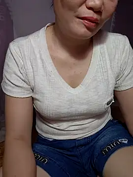 Snapshot of -Trici- chatting on June 2026 11:53:01 PM -Trici- online show from June 2026 11:53:01 PM