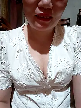 Snapshot of -Trici- chatting on July 2026 09:19:02 PM -Trici- online show from July 2026 09:19:02 PM