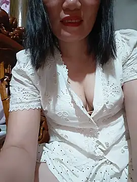 Snapshot of -Trici- chatting on July 2026 11:51:02 PM -Trici- online show from July 2026 11:51:02 PM