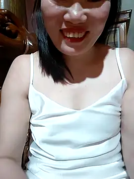 Snapshot of -Trici- chatting on July 2026 03:54:02 PM -Trici- online show from July 2026 03:54:02 PM