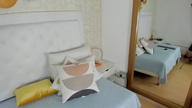 candy eyes  online show from May 2026 02:51:02 AM