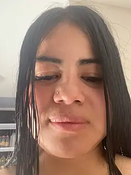 zoe martinez online show from May 2026 07:31:01 PM