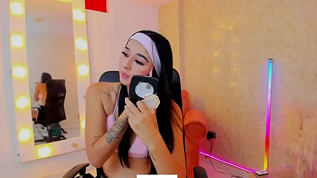Snapshot of Littlee_Mia chatting on May 2026 11:39:02 AM Littlee Mia online show from May 2026 11:39:02 AM