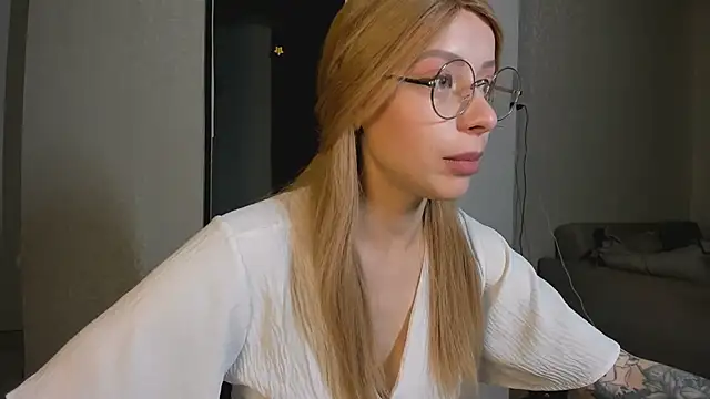 Snapshot of Jane_Bright chatting on January 2025 09:06:01 PM Jane Bright online show from January 2025 09:06:01 PM