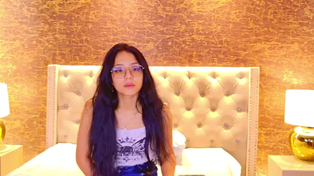 Snapshot of Kiara_layla chatting on June 2026 10:13:02 AM Kiara layla online show from June 2026 10:13:02 AM