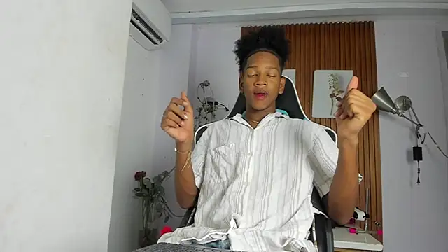 Afrowayuu online show from June 2026 05:26:02 PM