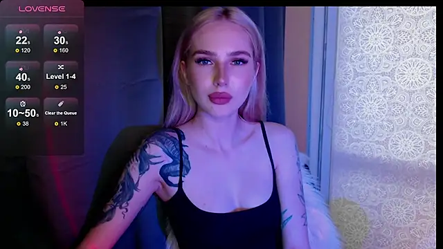 Snapshot of MichelleVelour chatting on June 2026 04:11:01 PM MichelleVelour online show from June 2026 04:11:01 PM