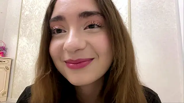Snapshot of Rosie_Sweety chatting on May 2026 06:58:02 PM Rosie Sweety online show from May 2026 06:58:02 PM