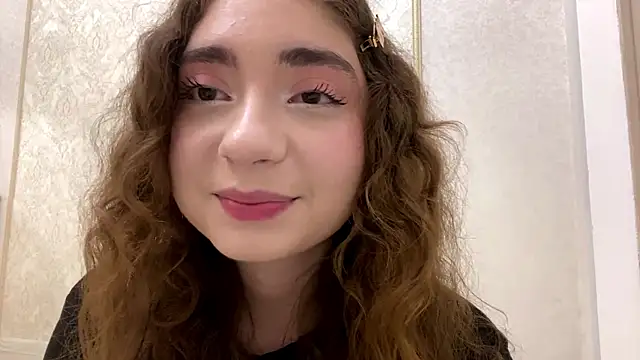 Snapshot of Rosie_Sweety chatting on May 2026 06:59:01 PM Rosie Sweety online show from May 2026 06:59:01 PM