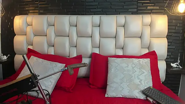 Snapshot of ViolettGracee chatting on July 2026 04:03:01 AM ViolettGracee online show from July 2026 04:03:01 AM