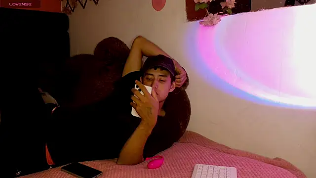 Snapshot of duke_fucks chatting on May 2026 03:36:02 AM duke fucks online show from May 2026 03:36:02 AM