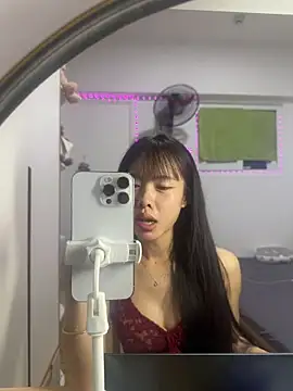 Lov3lily online show from June 2026 10:02:01 PM