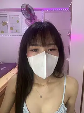 Lov3lily online show from July 2026 03:25:01 PM