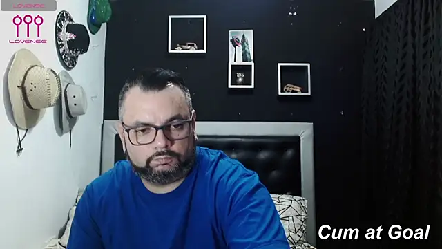 Snapshot of perverseveteranmanxxx chatting on December 2024 01:58:02 AM perverseveteranmanxxx online show from December 2024 01:58:02 AM